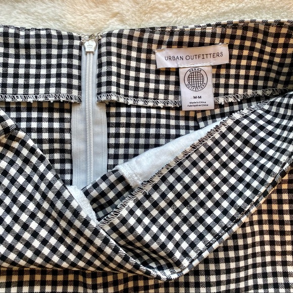 Urban Outfitters Black & White Gingham Mini Skirt - Picture 4 of 4